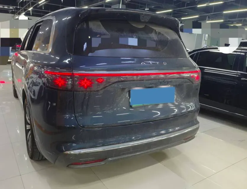 2025 AITO AITO M8 REEV 160HP REEV 53.4KWH,autocango,china used car exporter,china ev exporter,chinese used car exporter,chinese used ev exporter