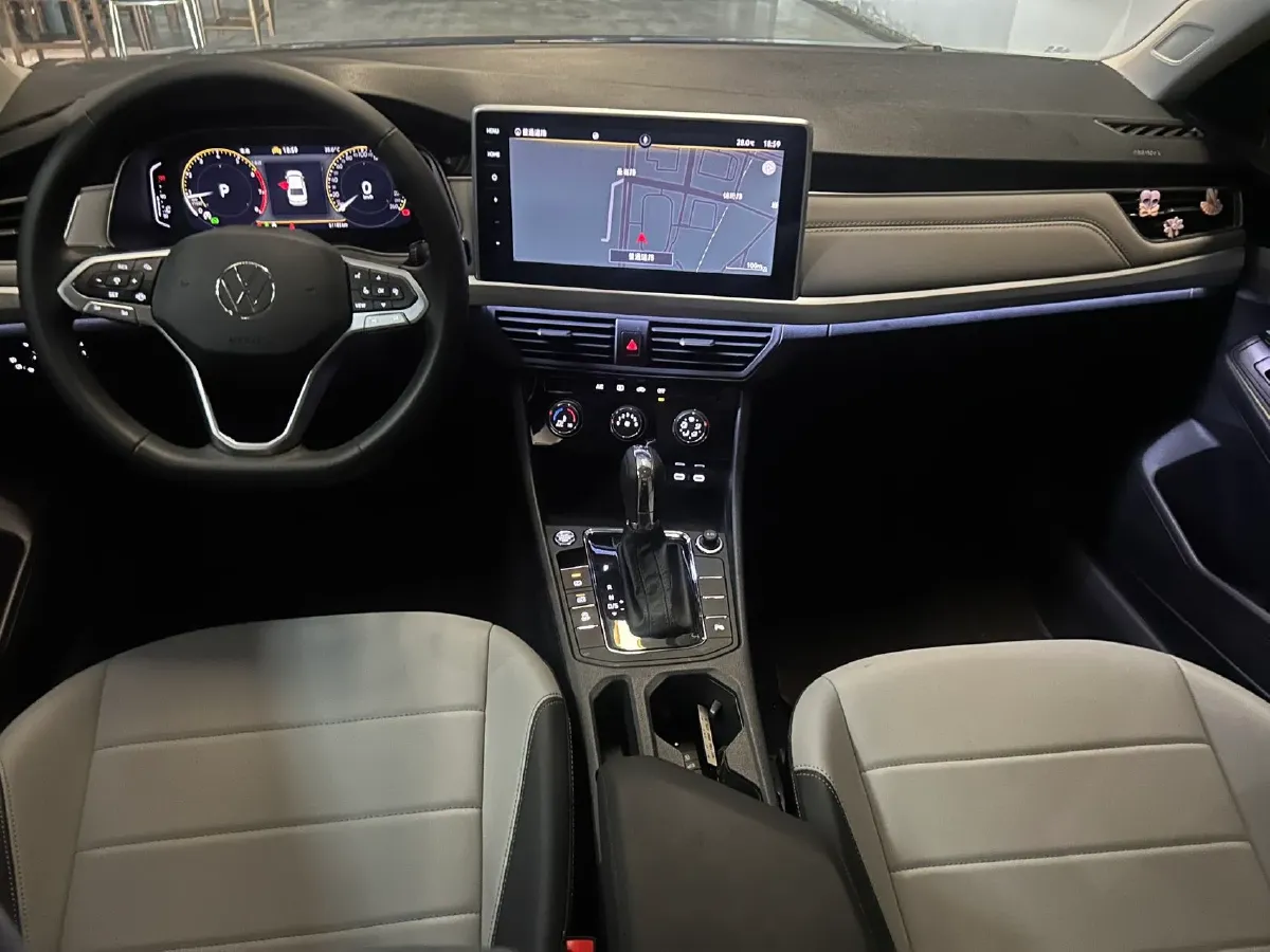 2023 Volkswagen Bora 1.2T 116HP L4 7DCT,autocango,china used car exporter,china ev exporter,chinese used car exporter,chinese used ev exporter