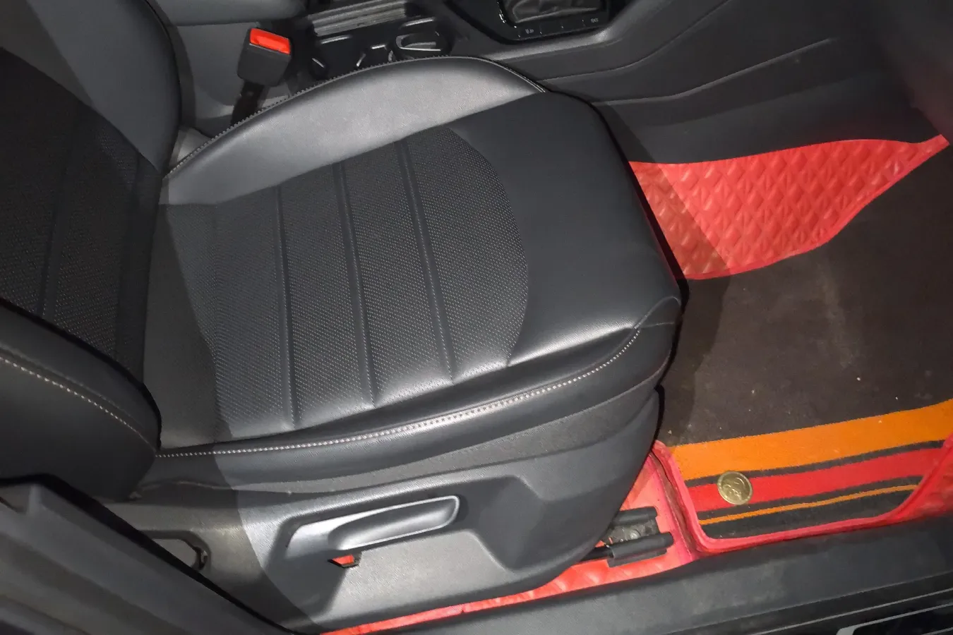 2021 Volkswagen Tharu 1.4T 150HP L4 7DCT,autocango,china used car exporter,china ev exporter,chinese used car exporter,chinese used ev exporter