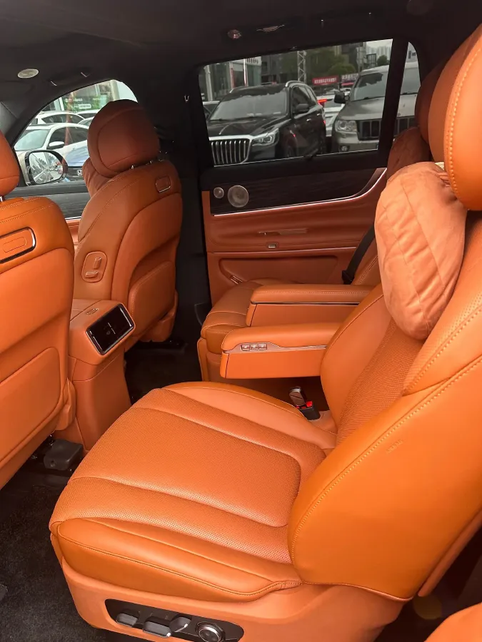 2025 AITO AITO M9 REEV 160HP REEV 52KWH,autocango,china used car exporter,china ev exporter,chinese used car exporter,chinese used ev exporter