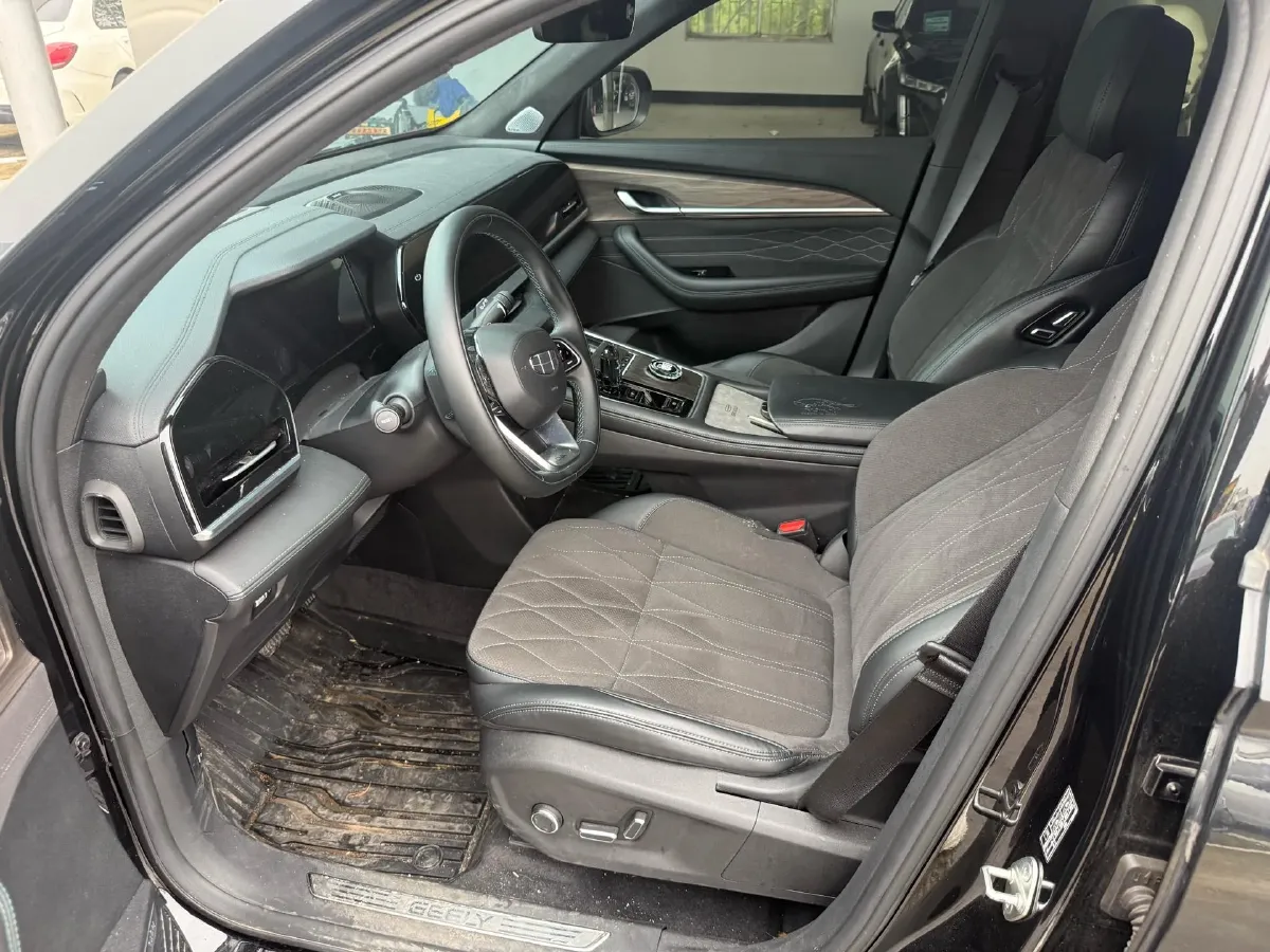 2025 Geely Monjaro 2.0T 238HP L4 8AT,autocango,china used car exporter,china ev exporter,chinese used car exporter,chinese used ev exporter