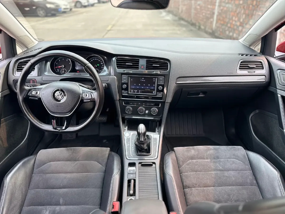 2018 Volkswagen Golf 1.4T 131HP L4 7DCT,autocango,china used car exporter,china ev exporter,chinese used car exporter,chinese used ev exporter