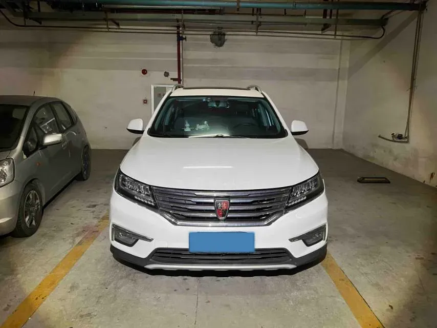 2019 Roewe i6 1.5T 169HP L4 7DCT,autocango,china used car exporter,china ev exporter,chinese used car exporter,chinese used ev exporter