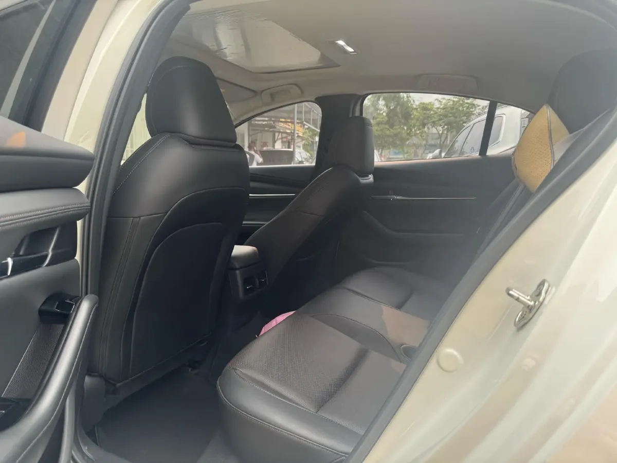 2023 Mazda 3 Axela 2.0L 158HP L4 6AT,autocango,china used car exporter,china ev exporter,chinese used car exporter,chinese used ev exporter