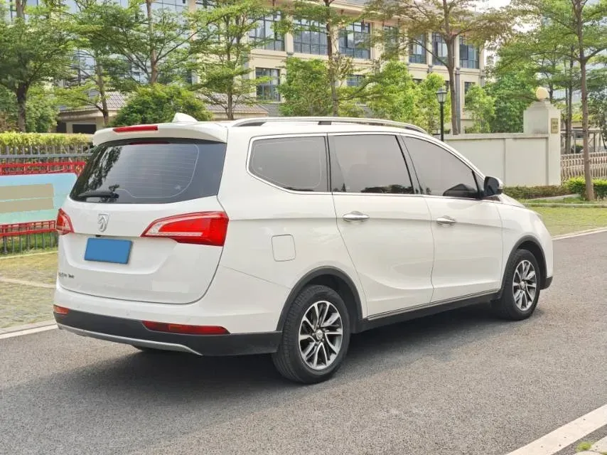 2017 BaoJun 730 1.5T 150HP L4 6MT,autocango,china used car exporter,china ev exporter,chinese used car exporter,chinese used ev exporter