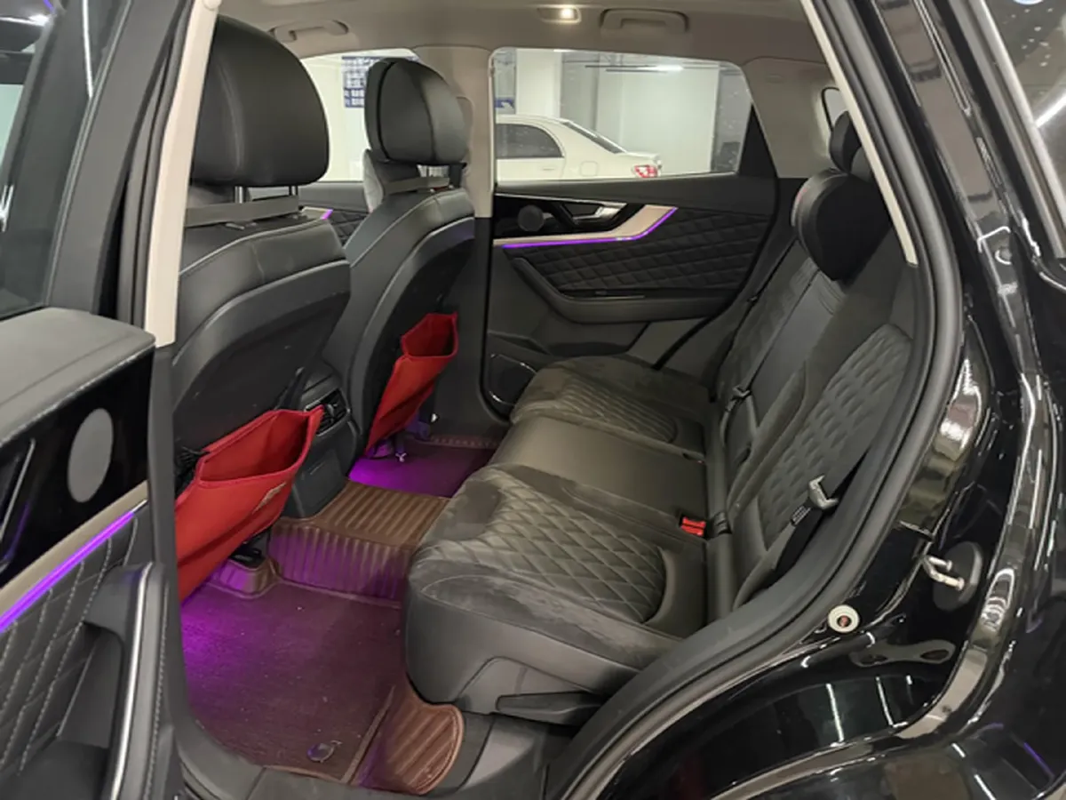 2019 HongQi HS5 2.0T 224HP L4 6AT,autocango,china used car exporter,china ev exporter,chinese used car exporter,chinese used ev exporter