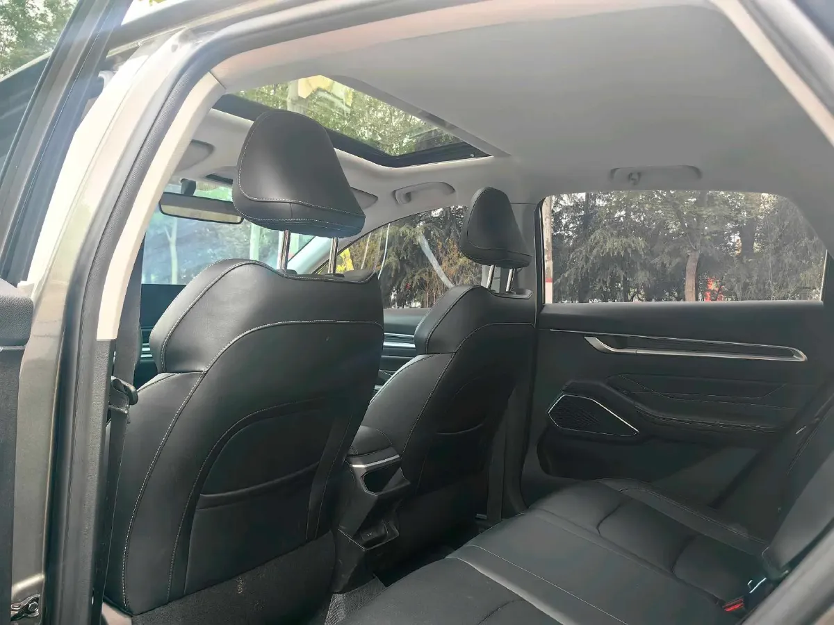 2022 Geely Emgrand 1.5L 114HP L4 5MT,autocango,china used car exporter,china ev exporter,chinese used car exporter,chinese used ev exporter