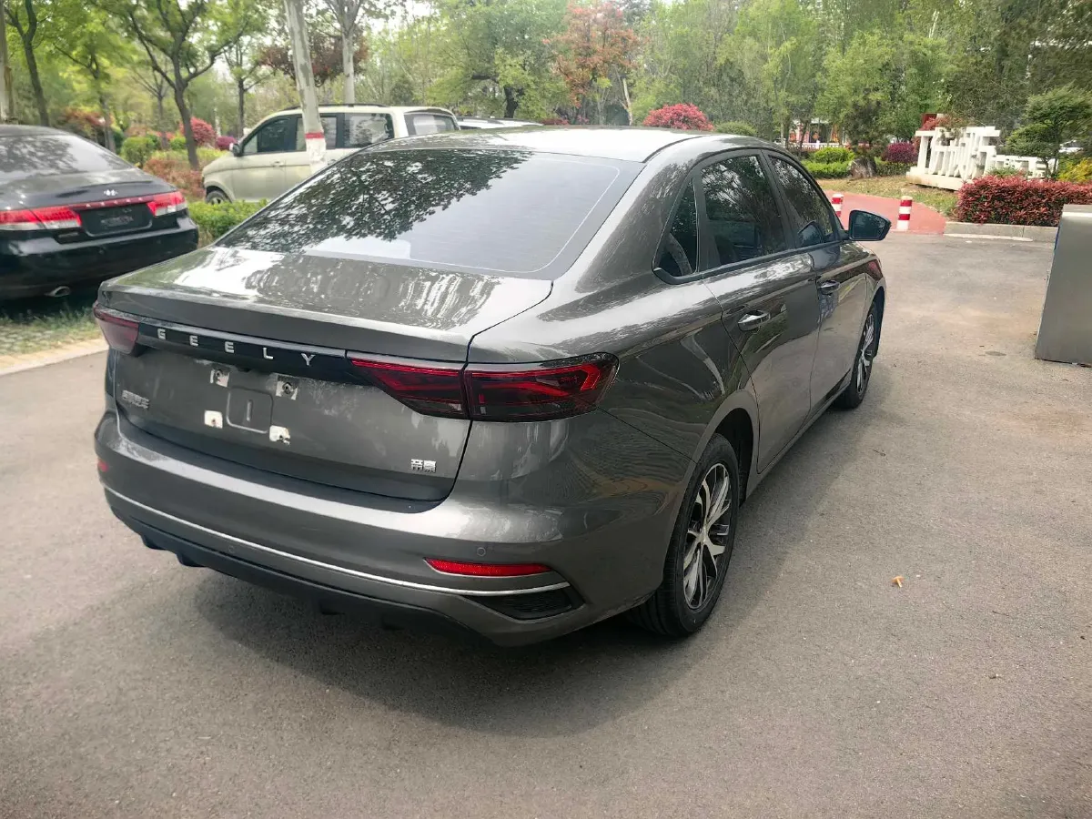 2022 Geely Emgrand 1.5L 114HP L4 5MT,autocango,china used car exporter,china ev exporter,chinese used car exporter,chinese used ev exporter