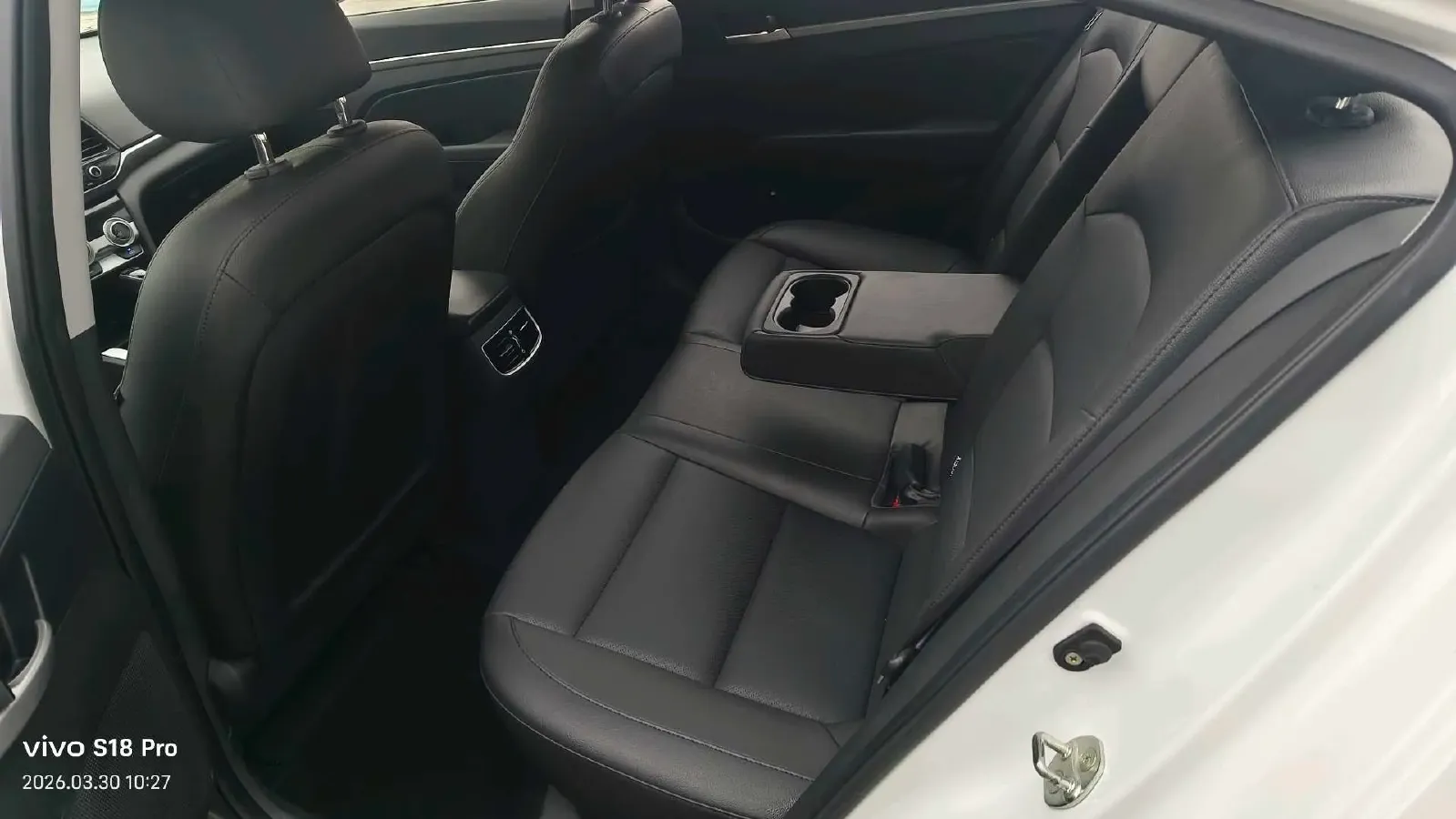 2020 Hyundai Elantra 1.5L 115HP L4 CVT,autocango,china used car exporter,china ev exporter,chinese used car exporter,chinese used ev exporter