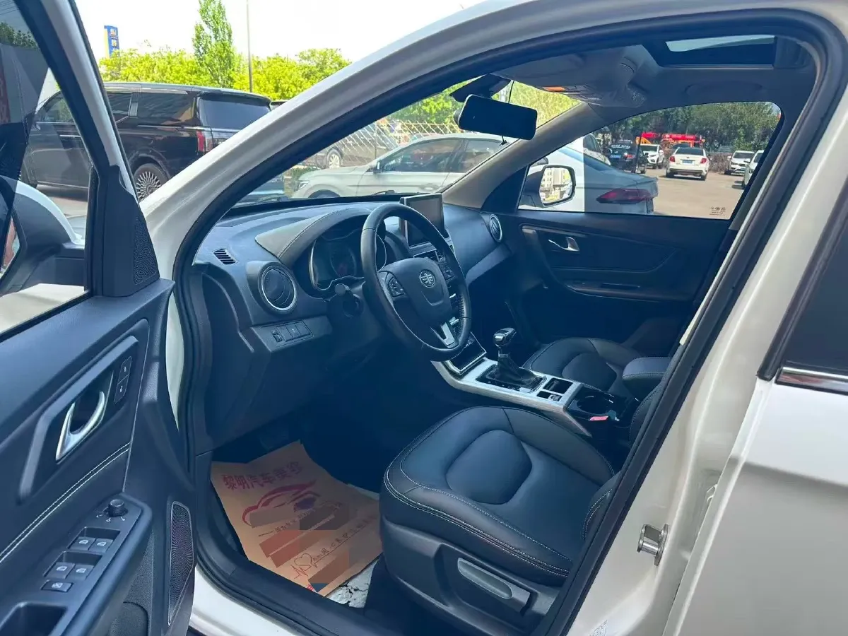 2019 Bestune X40 1.6L 114HP L4 6AT,autocango,china used car exporter,china ev exporter,chinese used car exporter,chinese used ev exporter