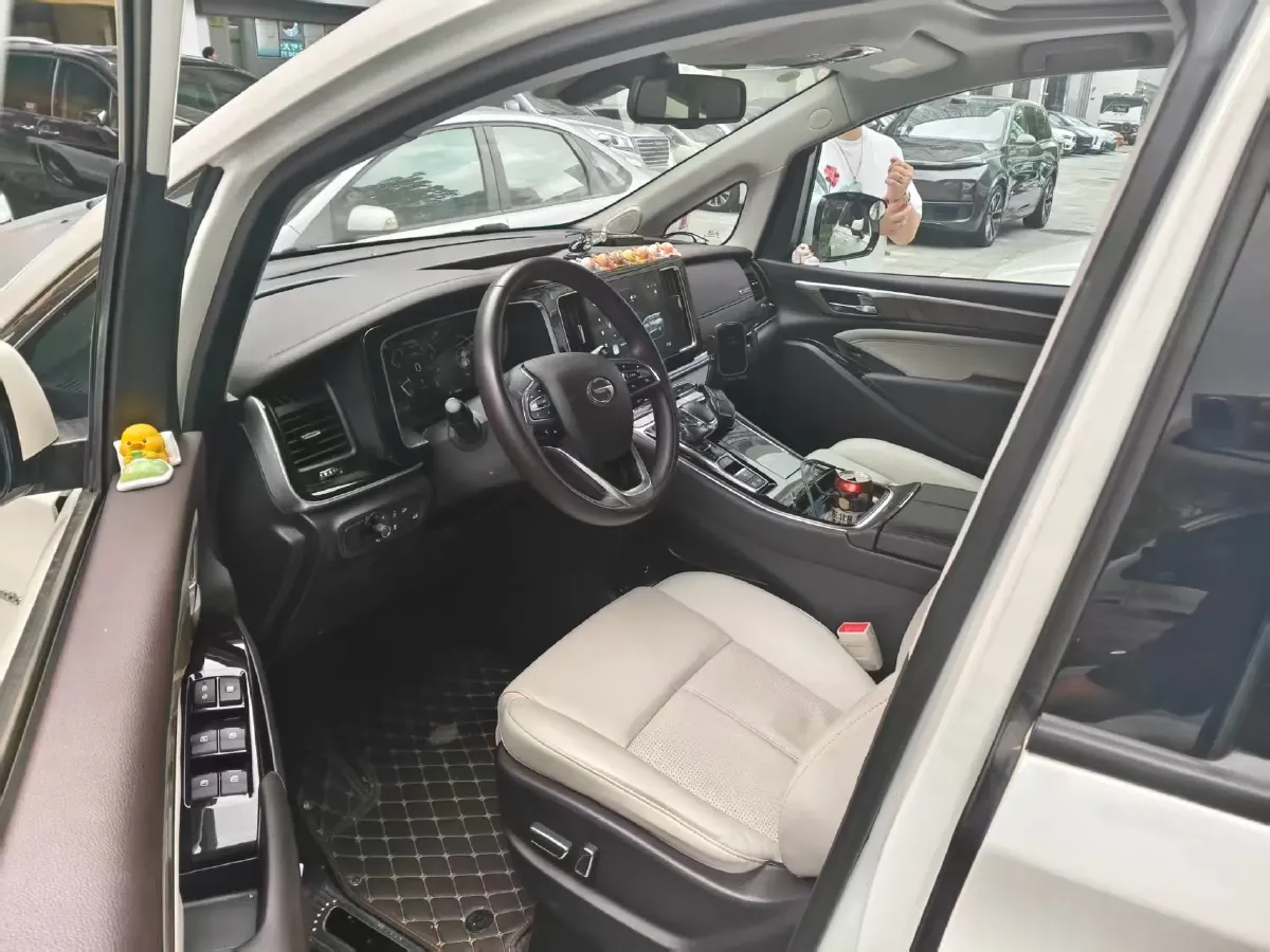 2021 GAC Trumpchi M8 2.0T 252HP L4 8AT,autocango,china used car exporter,china ev exporter,chinese used car exporter,chinese used ev exporter