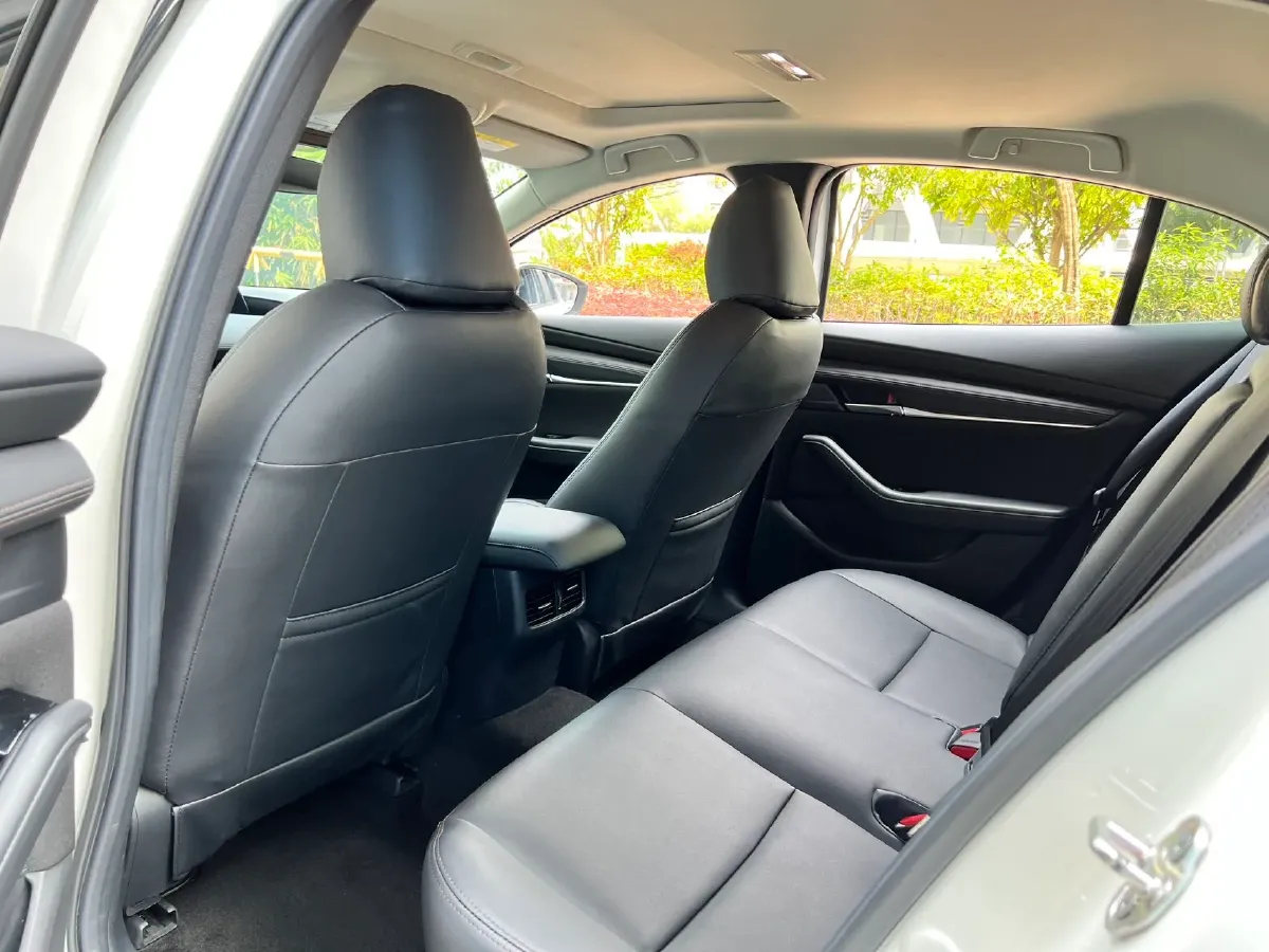 2020 Mazda 3 Axela 2.0L 158HP L4 6AT,autocango,china used car exporter,china ev exporter,chinese used car exporter,chinese used ev exporter