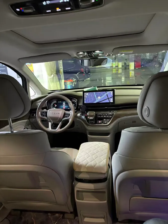 2023 Roewe iMAX8 2.0T 234HP L4 8AT,autocango,china used car exporter,china ev exporter,chinese used car exporter,chinese used ev exporter