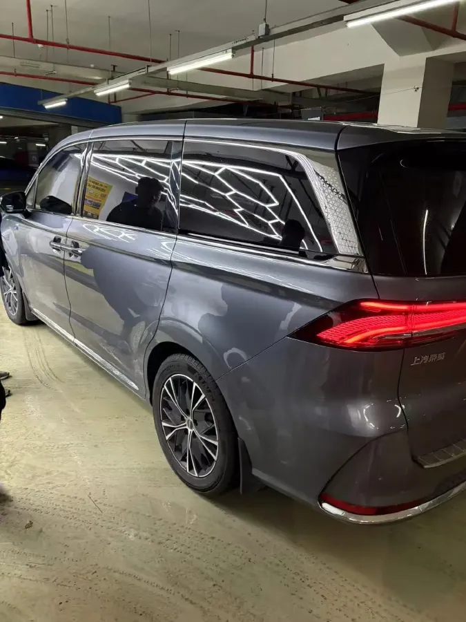 2023 Roewe iMAX8 2.0T 234HP L4 8AT,autocango,china used car exporter,china ev exporter,chinese used car exporter,chinese used ev exporter