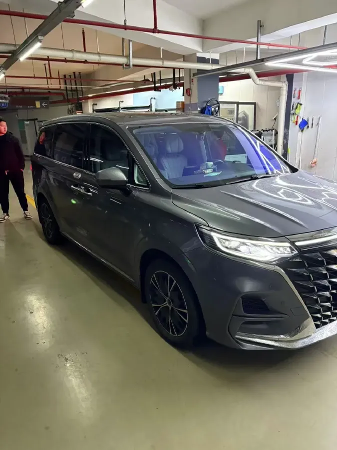 2023 Roewe iMAX8 2.0T 234HP L4 8AT,autocango,china used car exporter,china ev exporter,chinese used car exporter,chinese used ev exporter