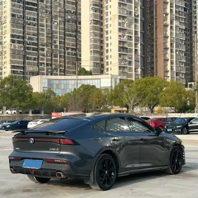 2022 ChangAn UNI-V 1.5T 188HP L4 7DCT,autocango,china used car exporter,china ev exporter,chinese used car exporter,chinese used ev exporter