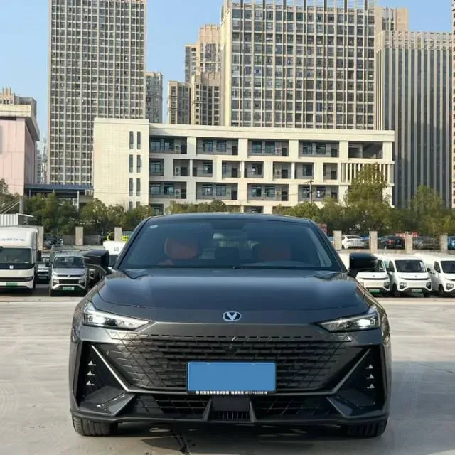 2022 ChangAn UNI-V 1.5T 188HP L4 7DCT,autocango,china used car exporter,china ev exporter,chinese used car exporter,chinese used ev exporter