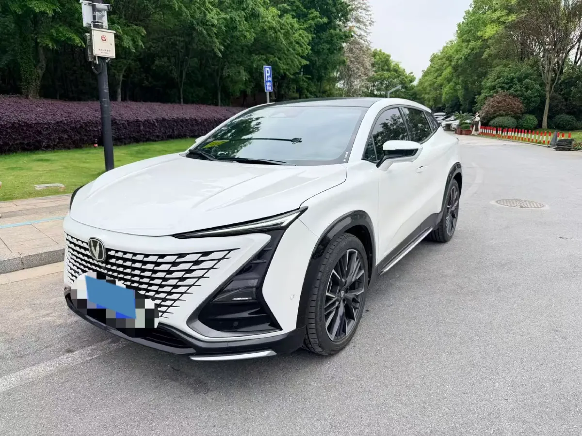 2023 ChangAn UNI-T 1.5T 188HP L4 7DCT,autocango,china used car exporter,china ev exporter,chinese used car exporter,chinese used ev exporter