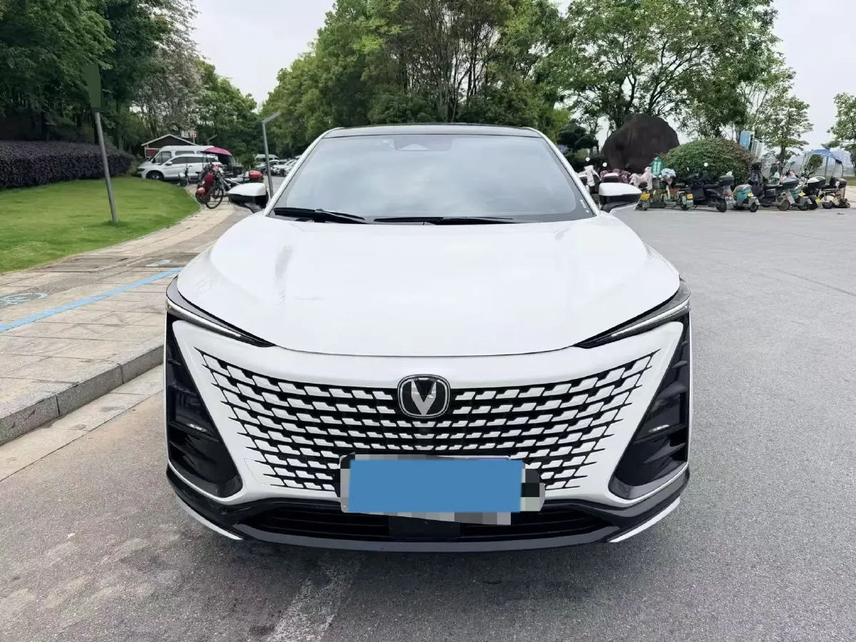 2023 ChangAn UNI-T 1.5T 188HP L4 7DCT,autocango,china used car exporter,china ev exporter,chinese used car exporter,chinese used ev exporter