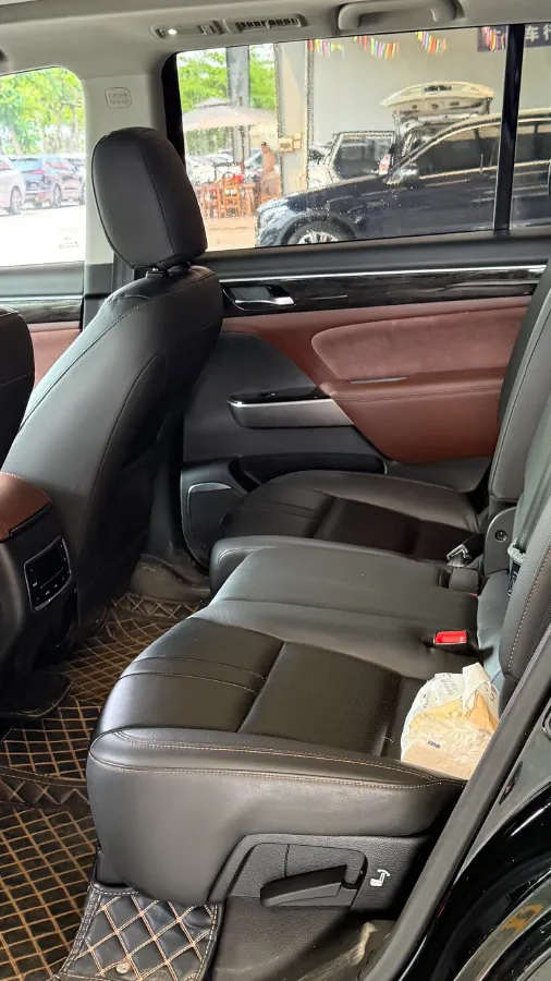 2017 GAC Trumpchi GS8 2.0T 201HP L4 6AT,autocango,china used car exporter,china ev exporter,chinese used car exporter,chinese used ev exporter