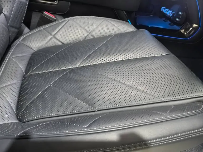 2023 FangChengBao Bao 5 1.5T 194HP L4 E-CVT PHEV 31.8KWH,autocango,china used car exporter,china ev exporter,chinese used car exporter,chinese used ev exporter