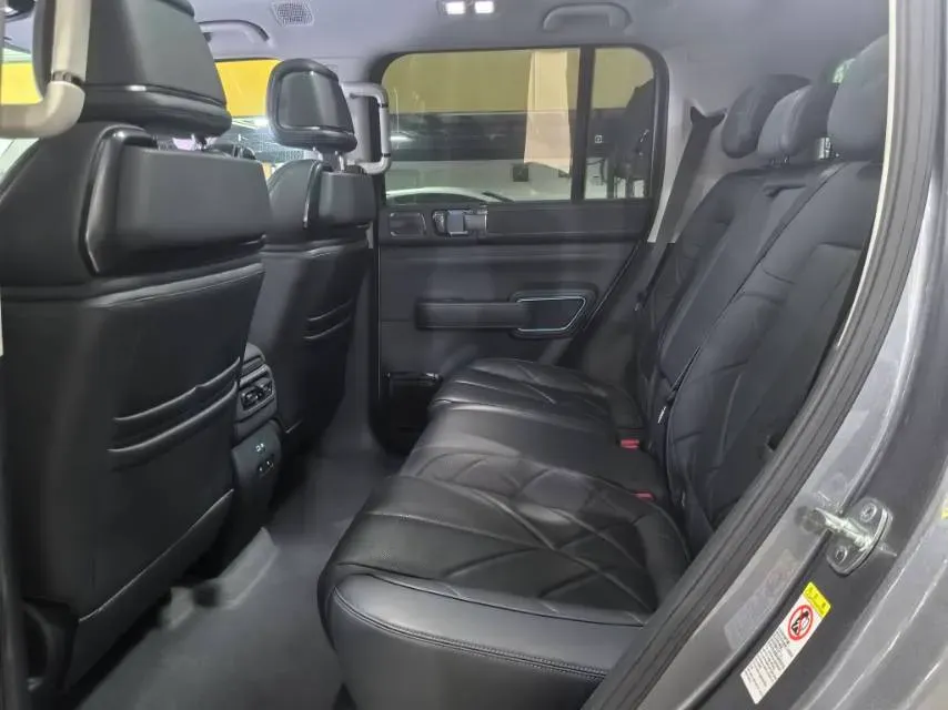 2023 FangChengBao Bao 5 1.5T 194HP L4 E-CVT PHEV 31.8KWH,autocango,china used car exporter,china ev exporter,chinese used car exporter,chinese used ev exporter