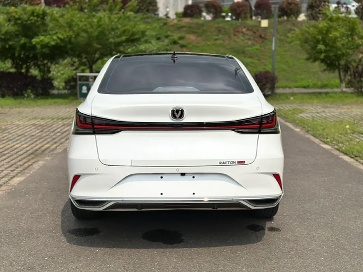 2023 ChangAn Raeton Plus 1.5T 188HP L4 7DCT,autocango,china used car exporter,china ev exporter,chinese used car exporter,chinese used ev exporter