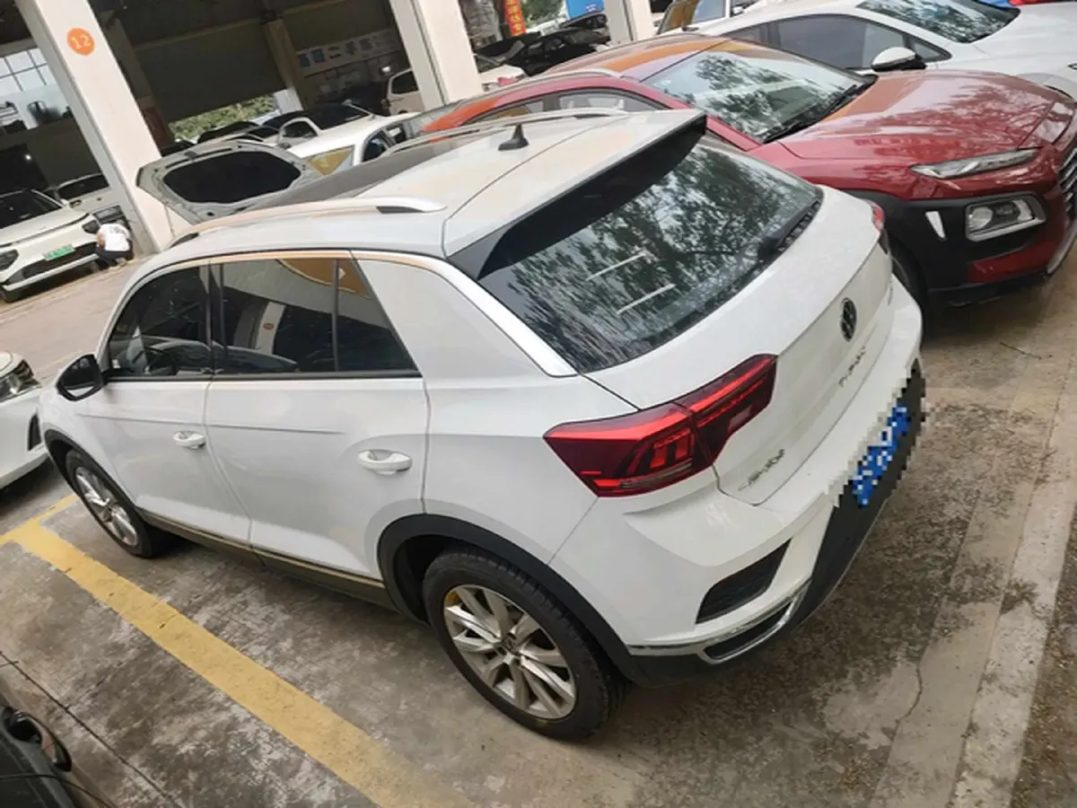 2022 Volkswagen T-Roc 1.4T 150HP L4 7DCT,autocango,china used car exporter,china ev exporter,chinese used car exporter,chinese used ev exporter