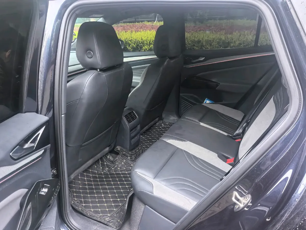 2021 Volkswagen ID.4 Crozz BEV 84.8KWH,autocango,china used car exporter,china ev exporter,chinese used car exporter,chinese used ev exporter