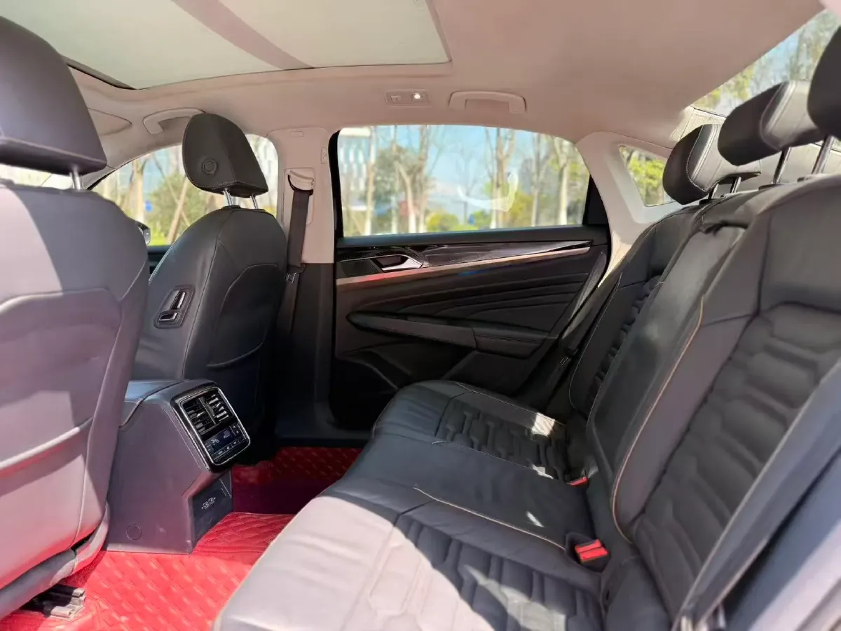 2019 Skoda Kodiak 2.0T 186HP L4 7DCT,autocango,china used car exporter,china ev exporter,chinese used car exporter,chinese used ev exporter