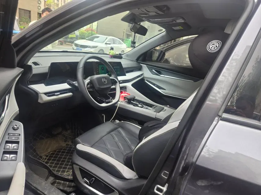 2023 ChangAn CS75 Plus 1.5T 188HP L4 8AT,autocango,china used car exporter,china ev exporter,chinese used car exporter,chinese used ev exporter