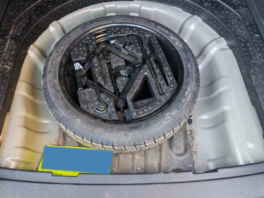 2024 Roewe i5 1.5L 129HP L4 CVT,autocango,china used car exporter,china ev exporter,chinese used car exporter,chinese used ev exporter