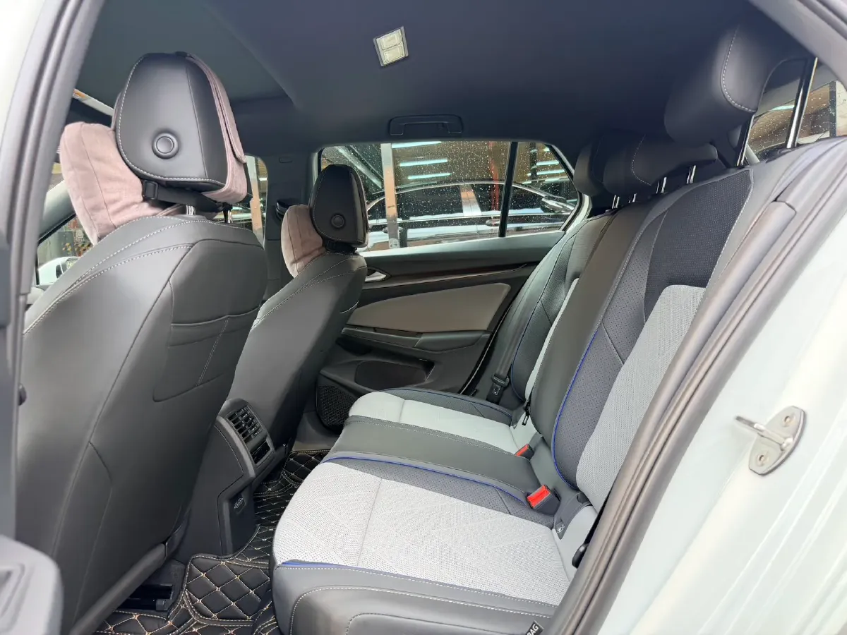 2025 Volkswagen Golf 1.5T 160HP L4 7DCT,autocango,china used car exporter,china ev exporter,chinese used car exporter,chinese used ev exporter