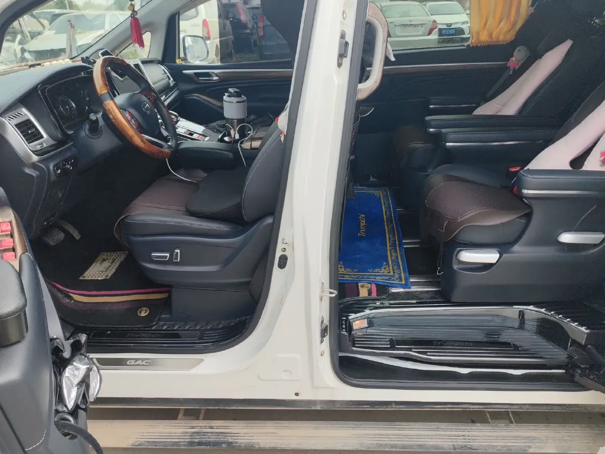 2021 GAC Trumpchi M8 2.0T 252HP L4 8AT,autocango,china used car exporter,china ev exporter,chinese used car exporter,chinese used ev exporter