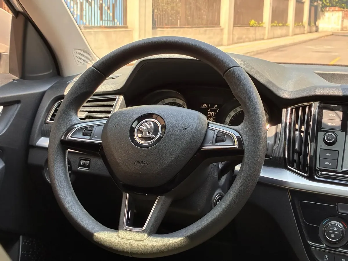 2018 Volkswagen Lavida 1.2T 116HP L4 7DCT,autocango,china used car exporter,china ev exporter,chinese used car exporter,chinese used ev exporter