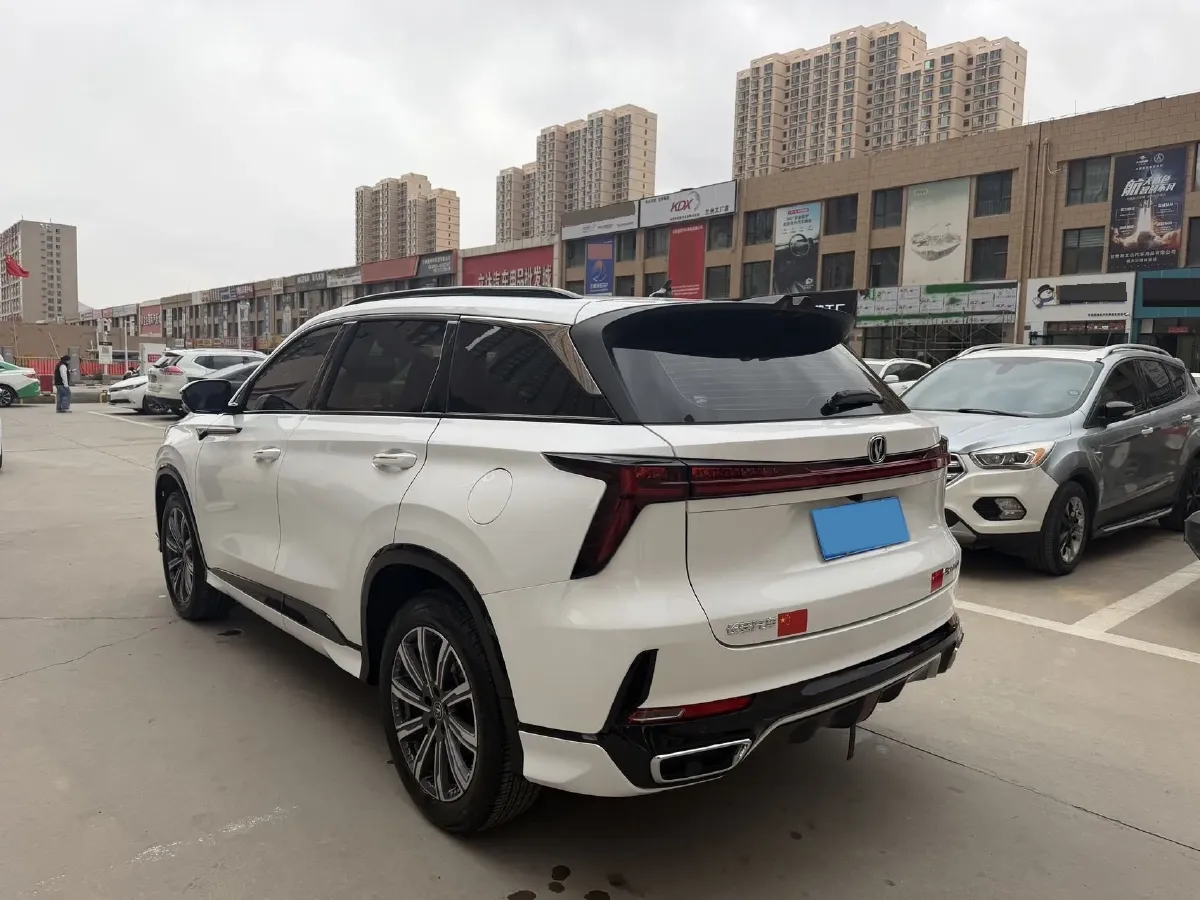 2023 ChangAn CS75 Plus 1.5T 188HP L4 8AT,autocango,china used car exporter,china ev exporter,chinese used car exporter,chinese used ev exporter