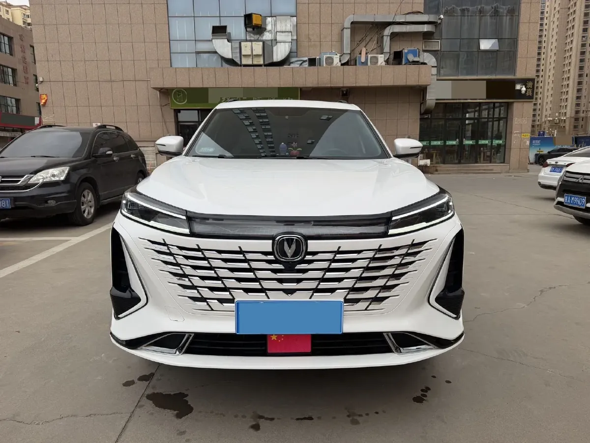 2023 ChangAn CS75 Plus 1.5T 188HP L4 8AT,autocango,china used car exporter,china ev exporter,chinese used car exporter,chinese used ev exporter