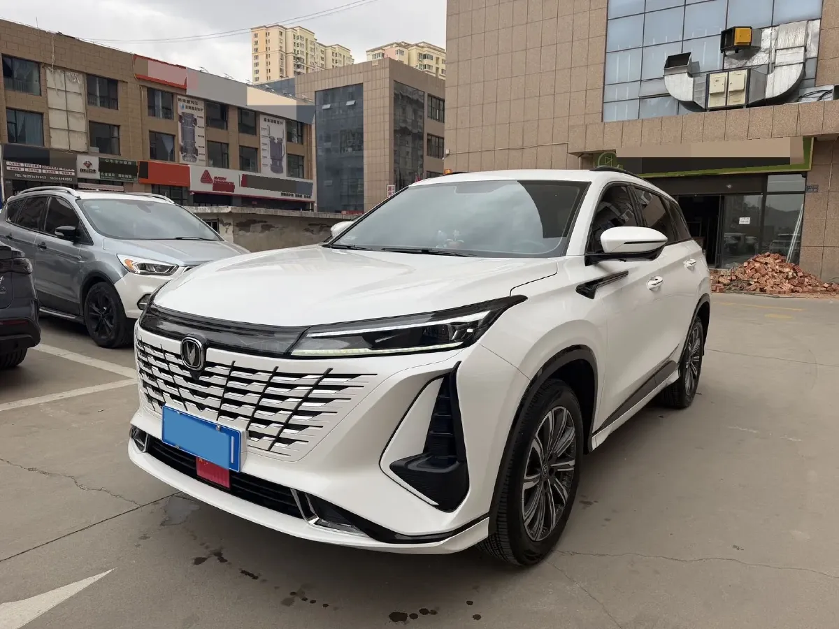 2023 ChangAn CS75 Plus 1.5T 188HP L4 8AT,autocango,china used car exporter,china ev exporter,chinese used car exporter,chinese used ev exporter