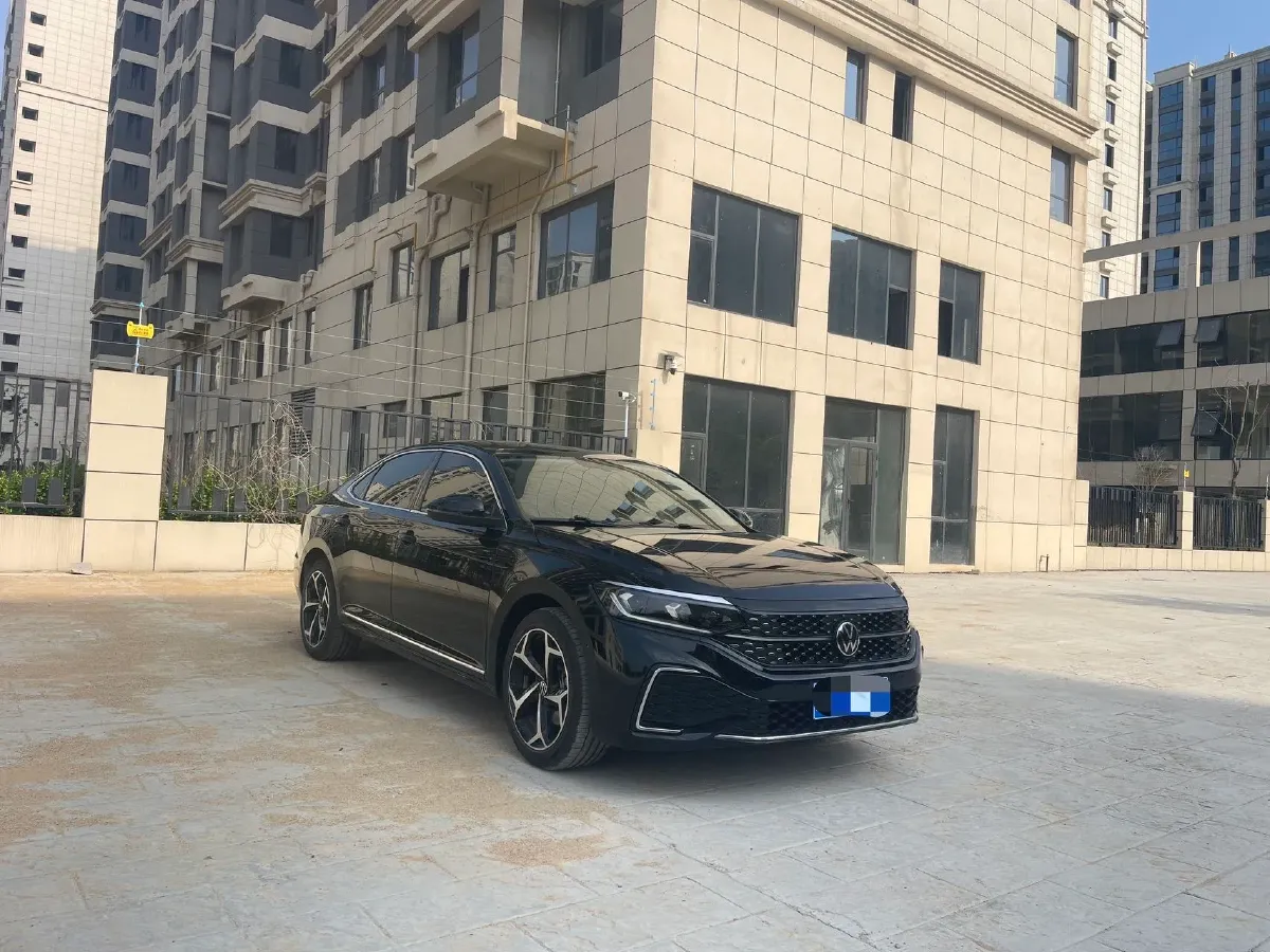 2025 Volkswagen Passat 2.0T 220HP L4 7DCT,autocango,china used car exporter,china ev exporter,chinese used car exporter,chinese used ev exporter