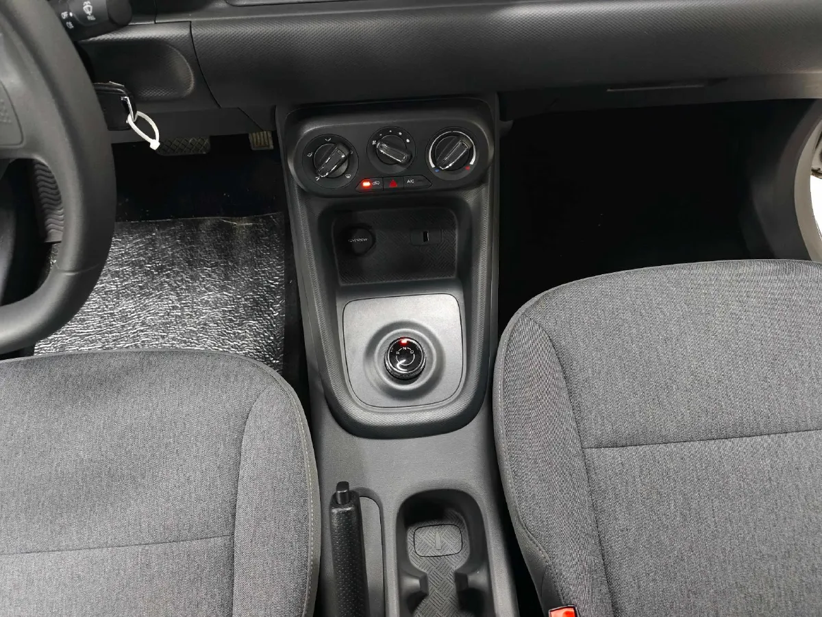 2025 WuLing HongGuang New Energy REEV 99HP REEV,autocango,china used car exporter,china ev exporter,chinese used car exporter,chinese used ev exporter