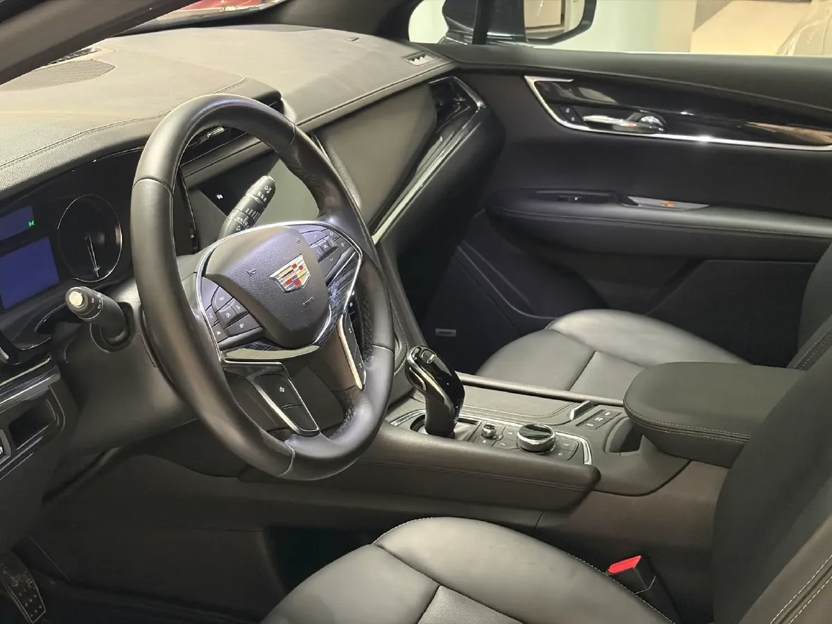 2020 Cadillac XT5 2.0T 237HP L4 9AT,autocango,china used car exporter,china ev exporter,chinese used car exporter,chinese used ev exporter