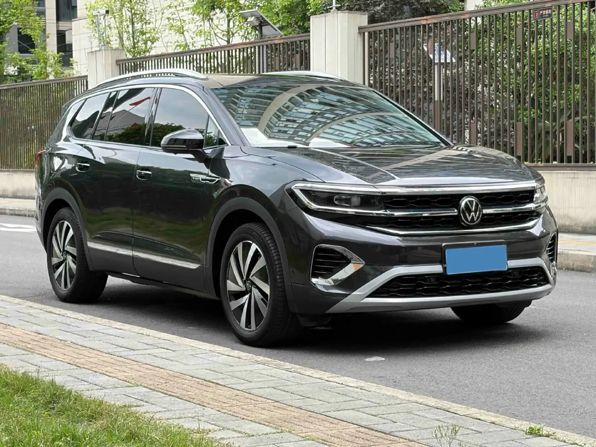 2021 Volkswagen Talagon 2.0T 186HP L4 7DCT,autocango,china used car exporter,china ev exporter,chinese used car exporter,chinese used ev exporter