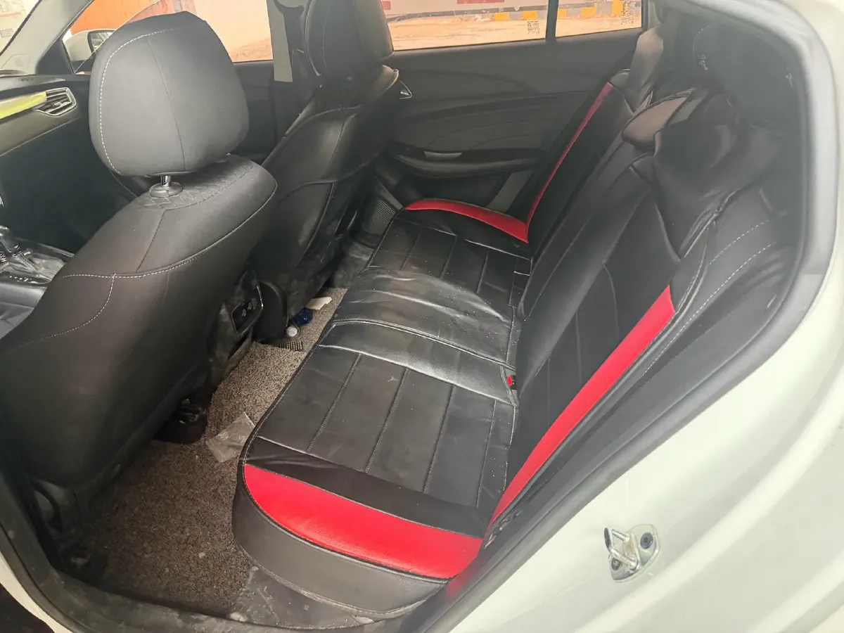 2020 Roewe i5 1.5L 120HP L4 CVT,autocango,china used car exporter,china ev exporter,chinese used car exporter,chinese used ev exporter