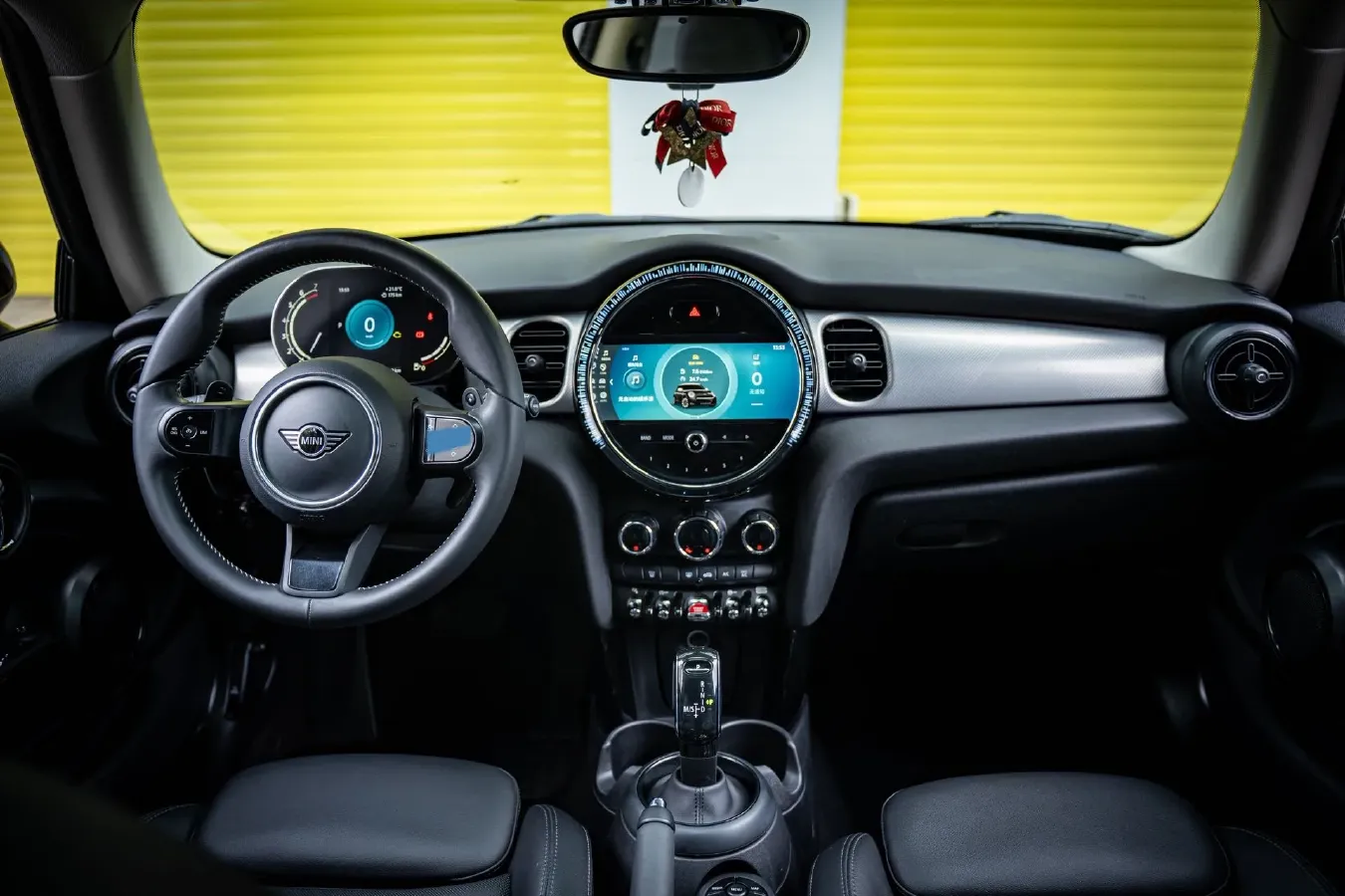 2022 MINI MINI 2.0T 192HP L4 7DCT,autocango,china used car exporter,china ev exporter,chinese used car exporter,chinese used ev exporter