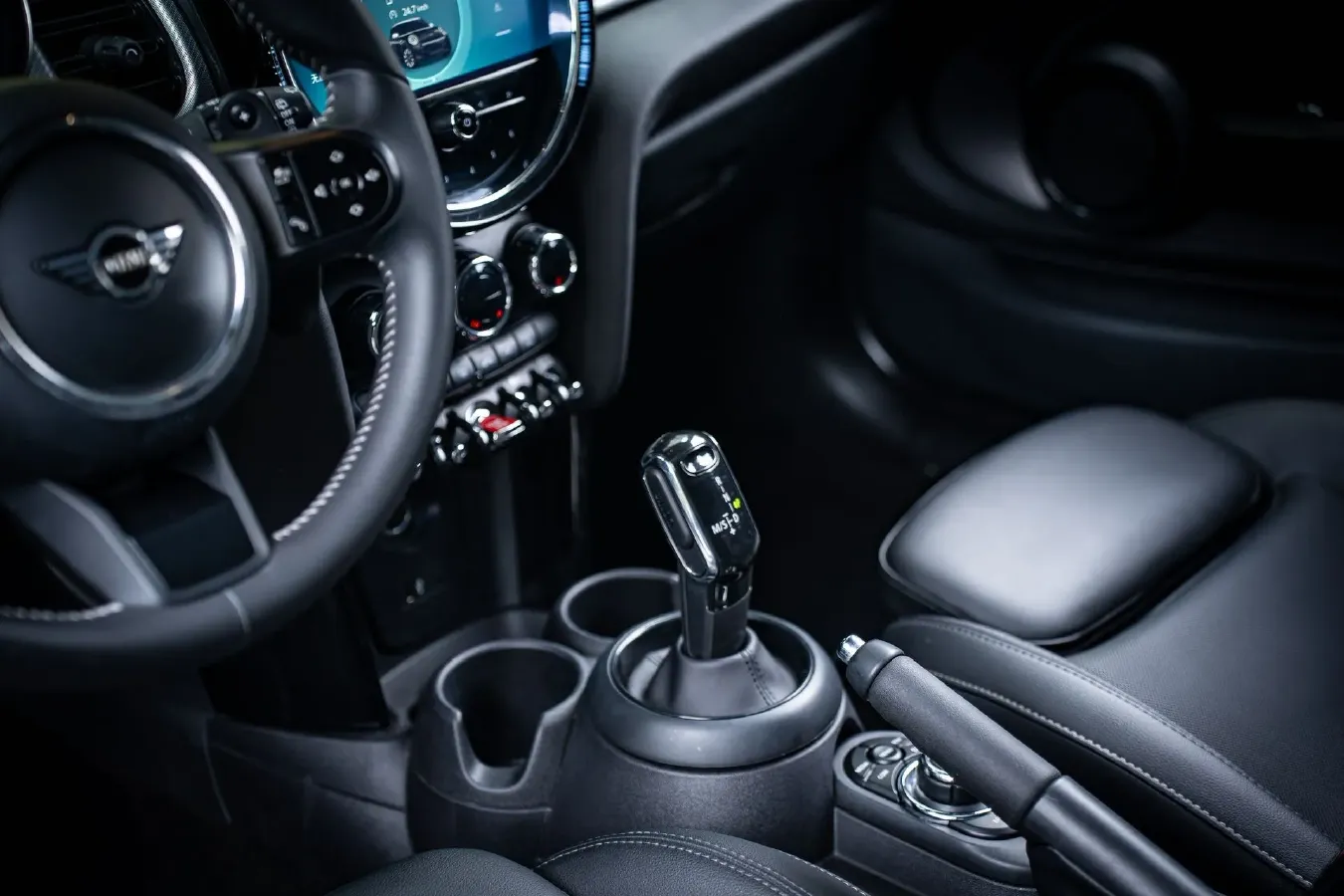 2022 MINI MINI 2.0T 192HP L4 7DCT,autocango,china used car exporter,china ev exporter,chinese used car exporter,chinese used ev exporter