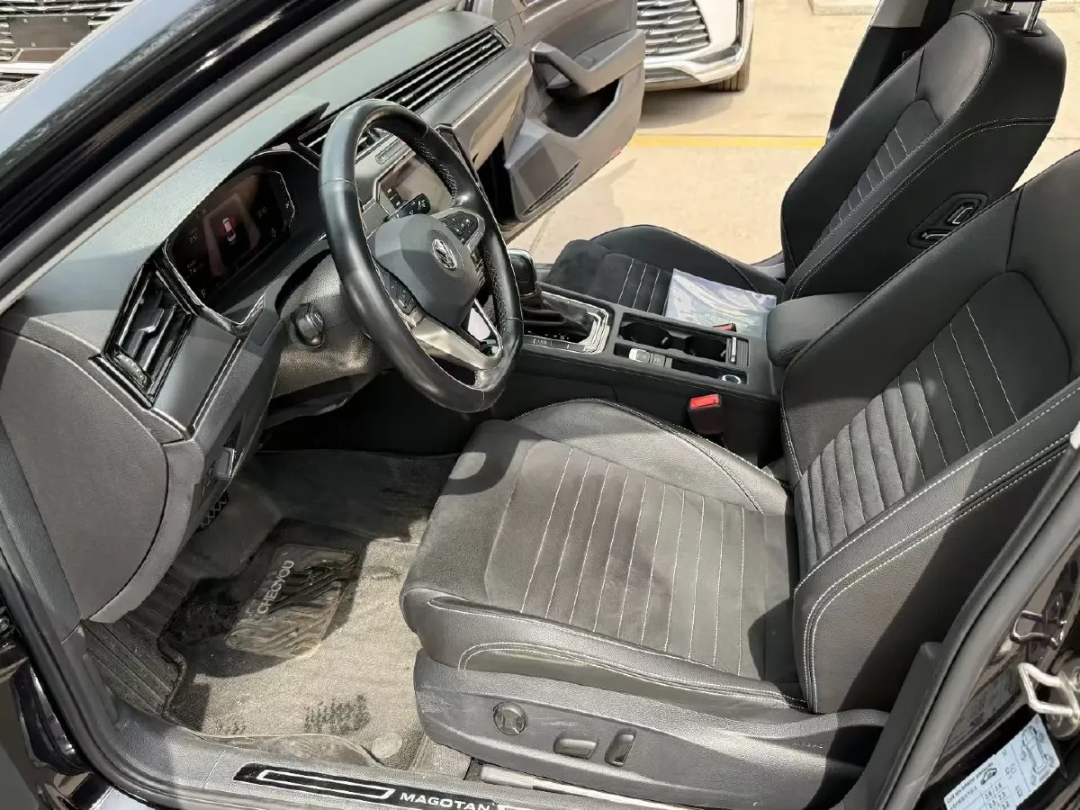 2020 Volkswagen Magotan 2.0T 186HP L4 7DCT,autocango,china used car exporter,china ev exporter,chinese used car exporter,chinese used ev exporter