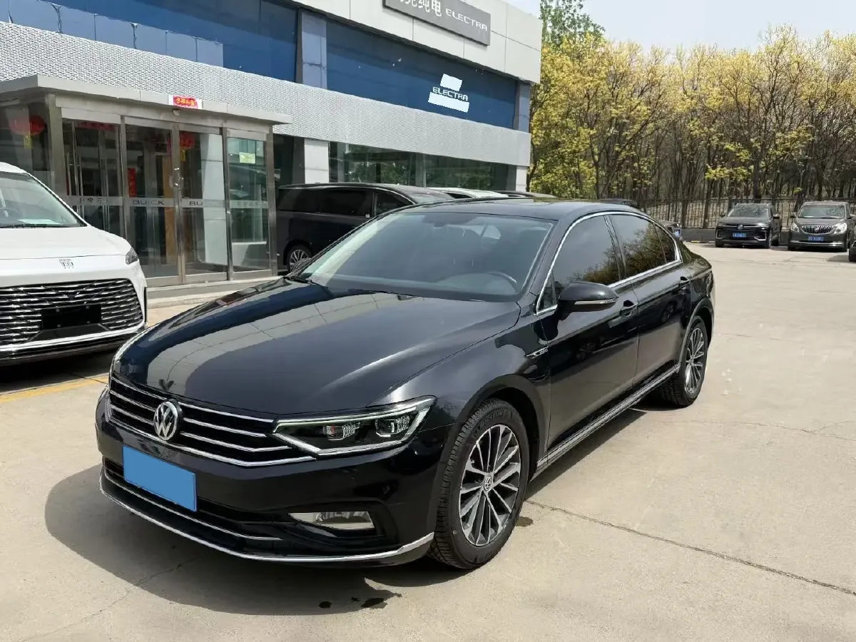 2020 Volkswagen Magotan 2.0T 186HP L4 7DCT,autocango,china used car exporter,china ev exporter,chinese used car exporter,chinese used ev exporter