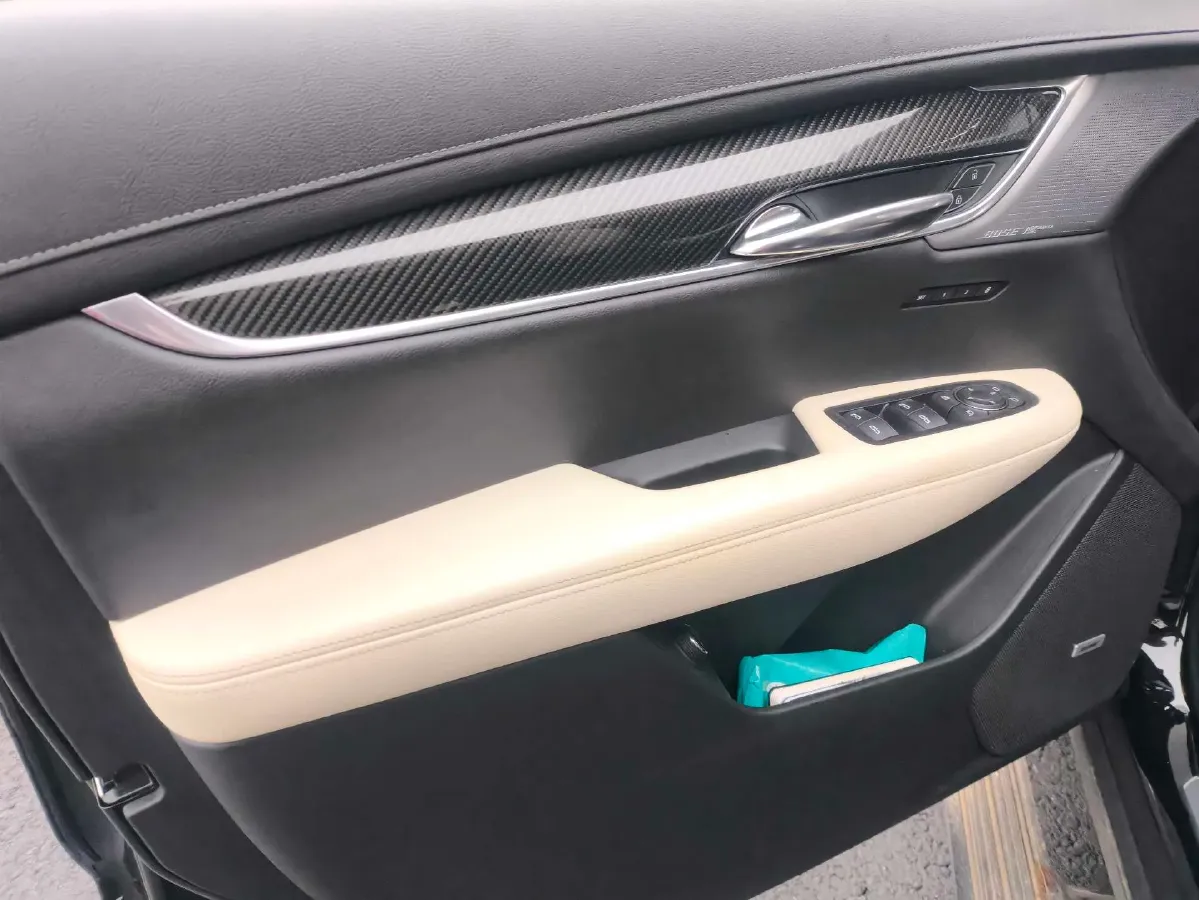 2020 Cadillac XT6 2.0T 241HP L4 9AT,autocango,china used car exporter,china ev exporter,chinese used car exporter,chinese used ev exporter