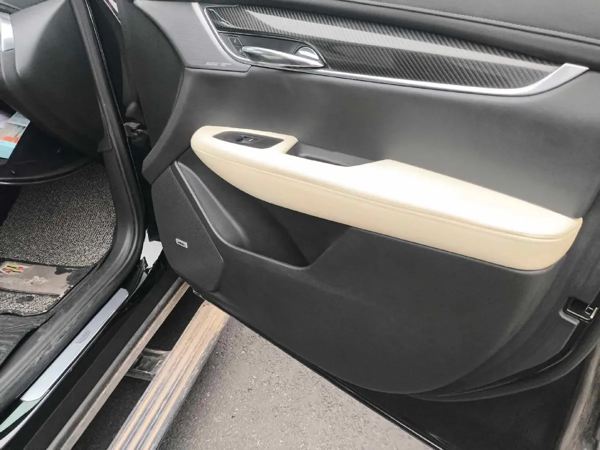 2020 Cadillac XT6 2.0T 241HP L4 9AT,autocango,china used car exporter,china ev exporter,chinese used car exporter,chinese used ev exporter