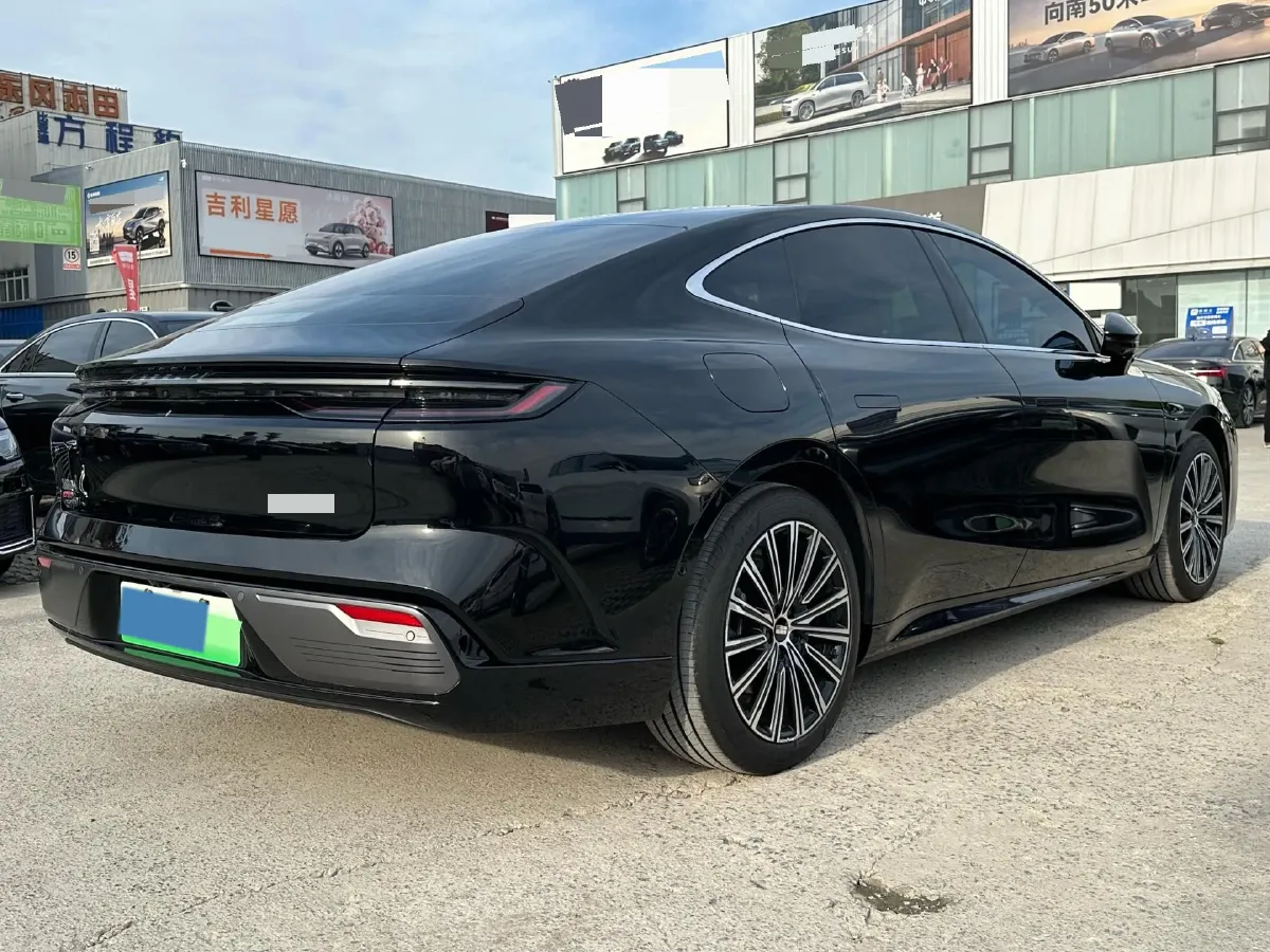 2025 Geely Galaxy Starshine 8 1.5T 163HP L4 3DHT PHEV 27.69KWH,autocango,china used car exporter,china ev exporter,chinese used car exporter,chinese used ev exporter